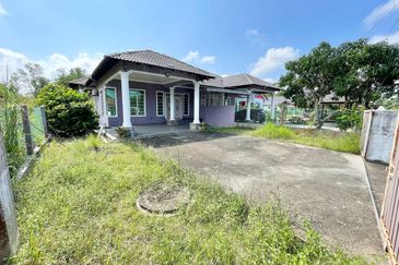 Kampung Batu Tiong
