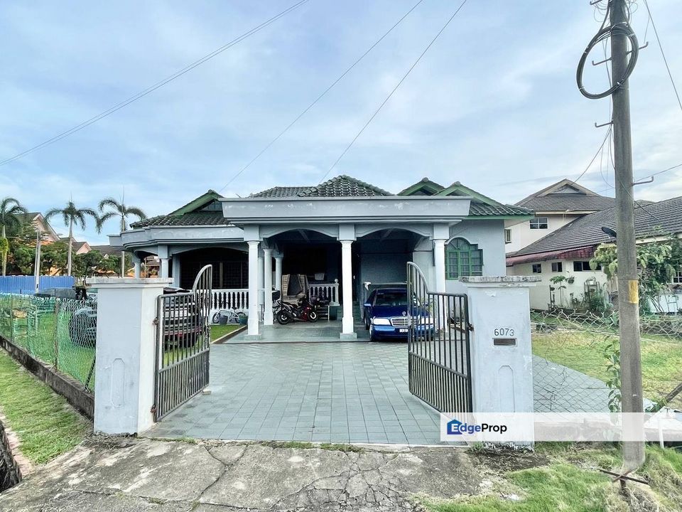 Corner Lot: Rumah Banglo di Kg Air, Chukai Kemaman, Terengganu, Kemaman