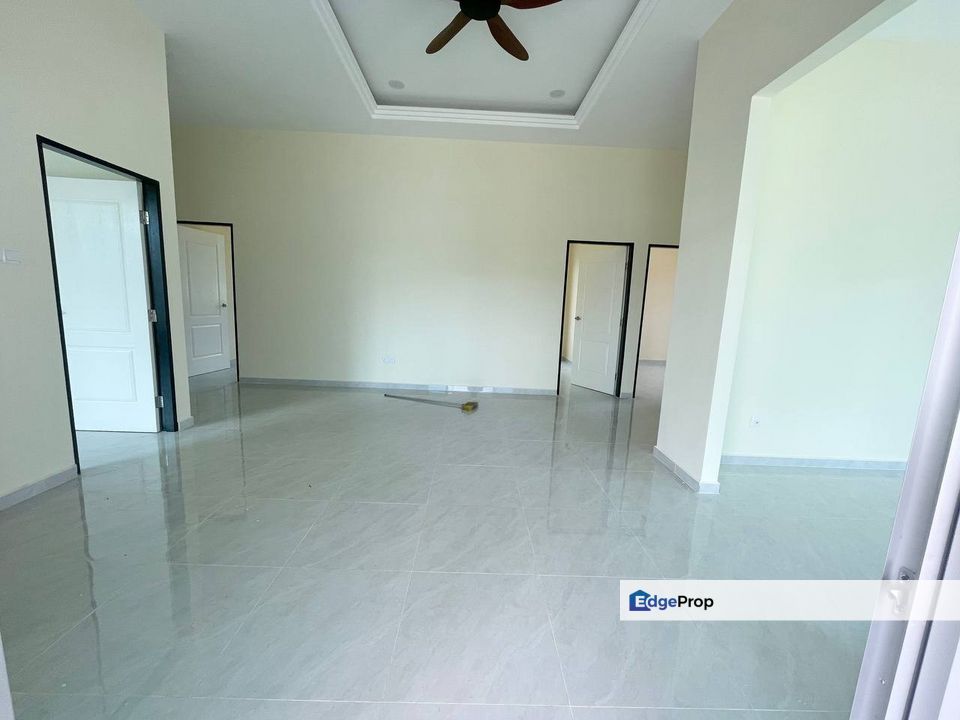 Rumah Semi D Luas Kg Sura Dungun, Terengganu, Dungun