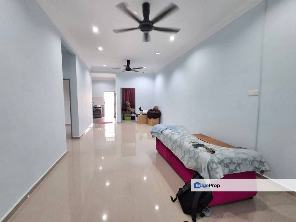 Rumah Semi D  Sura Tengah Belakang SM Sains Dungun, Terengganu, Dungun