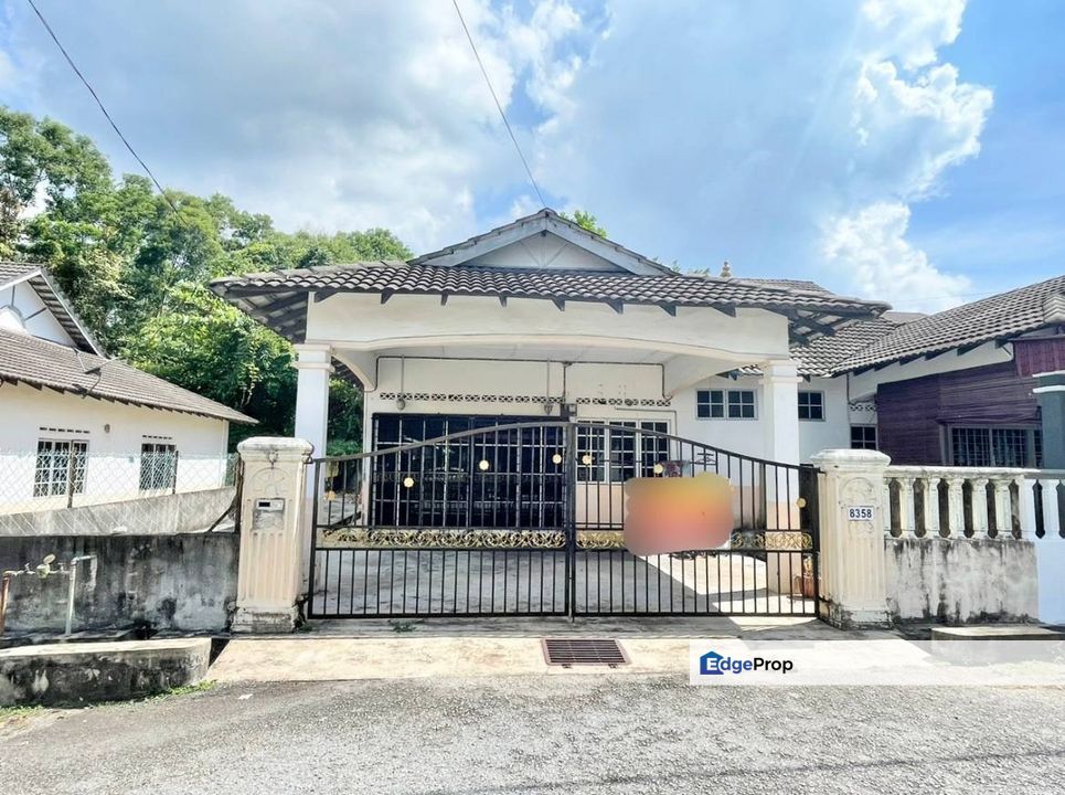 Good condition: Rumah Semi D Taman Geliga Bahagia Chukai, Terengganu, Kemaman