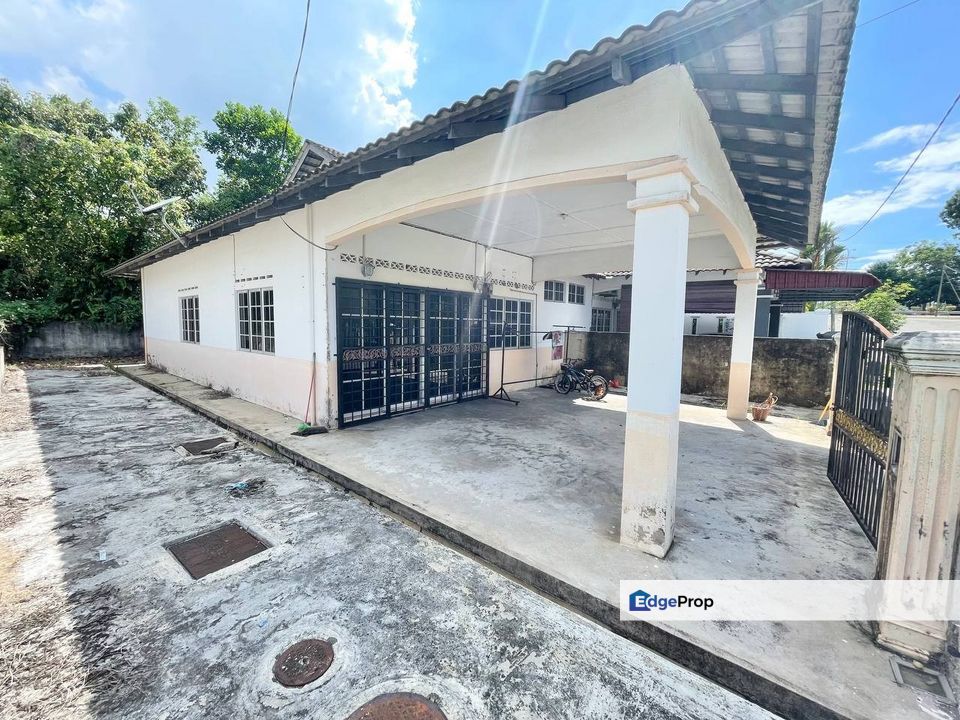 Good condition: Rumah Semi D Taman Geliga Bahagia Chukai, Terengganu, Kemaman