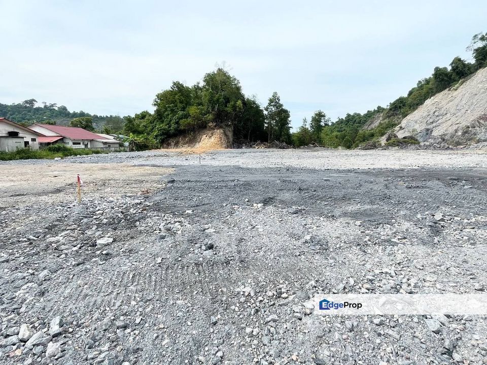 Tanah lot banglo Kg Bukit Kuang, Terengganu, Kemaman