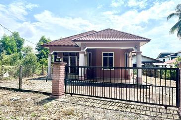 Kampung Baru Tebing Tembah