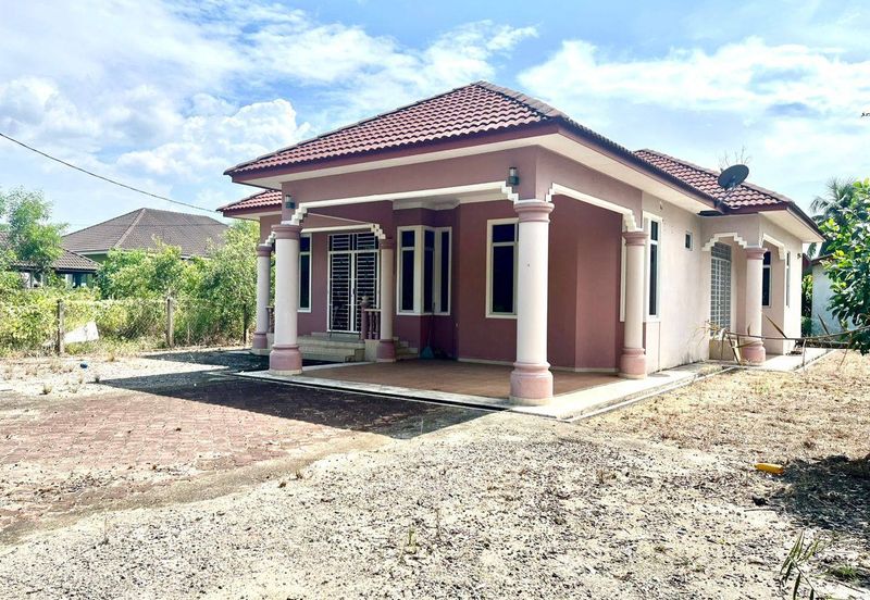 Kampung Baru Tebing Tembah