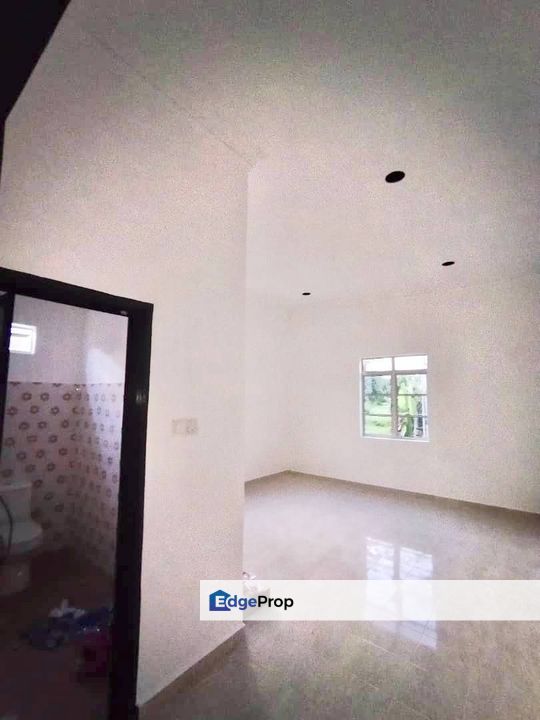 Baharu: Banglo Kg Batu 4 Binjai Kemaman, Terengganu, Kemaman