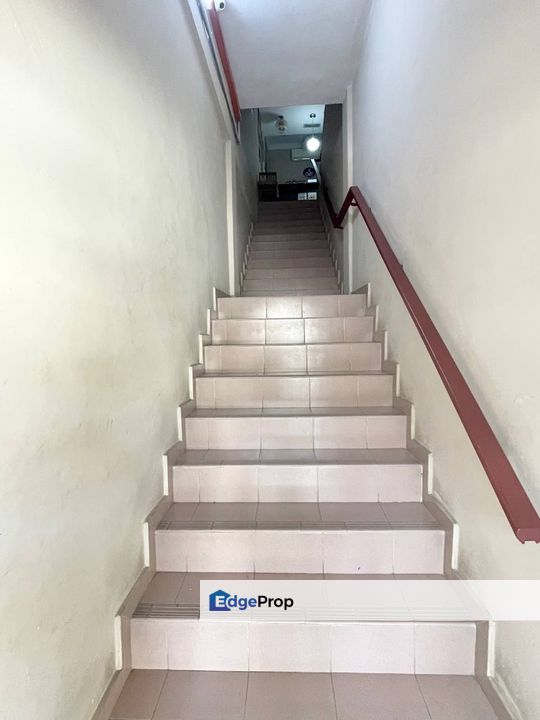 Hotel Rumah Kedai 3 Tingkat Depan Politeknik Dungun, Terengganu, Dungun