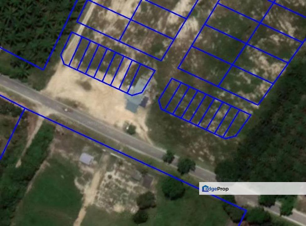 Tanah Lot Kedai Kg Bukit Teruna Kijal Kemaman, Terengganu, Kemaman