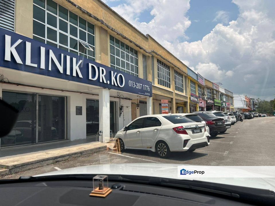 Rumah Kedai Corner Lot Pak Saboh Kuala Dungun, Terengganu, Dungun