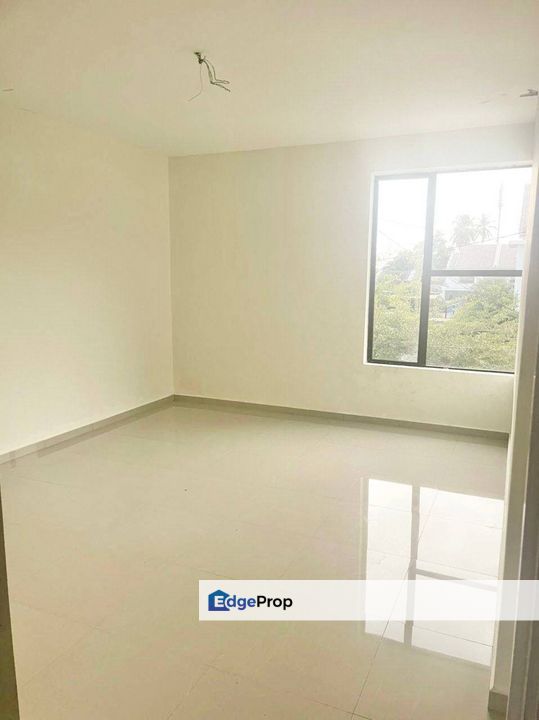 Tanah Luas: Teres 2 Tingkat Taman Geliga Sempadan Chukai, Terengganu, Kemaman