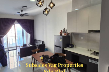 Baypoint @ Country Garden Danga Bay