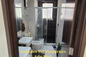 Baypoint @ Country Garden Danga Bay