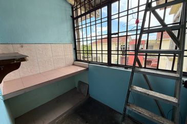 Taman Pulai Utama Flat