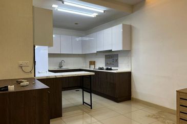 Dedaun Hijau (Greenfield Regency)