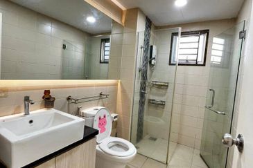 Dedaun Hijau (Greenfield Regency)