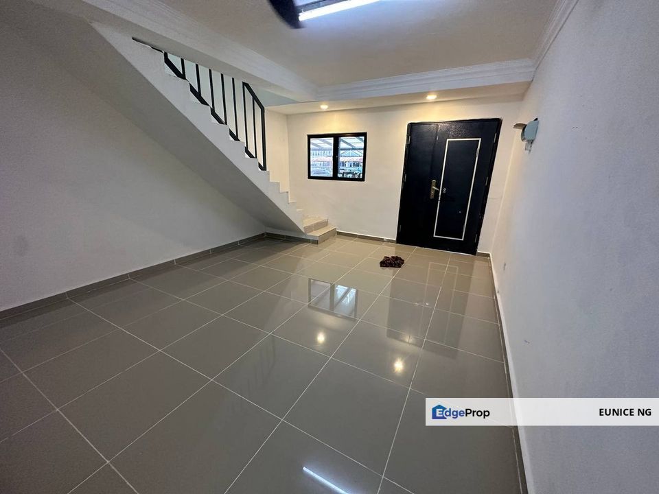 Jalan Rumbia @ Taman Daya (Double Storey Low Cost), Johor, Johor Bahru