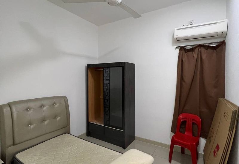 Dedaun Hijau (Greenfield Regency)