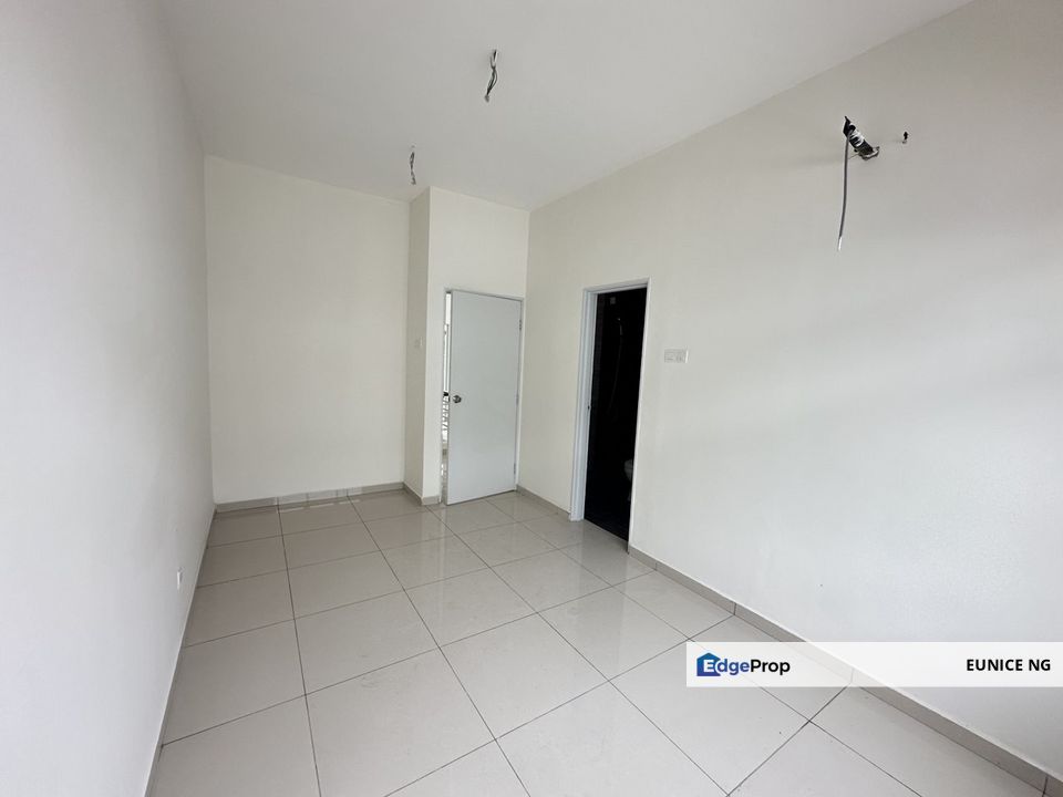 Danga Sutera - End Lot 25x72Sqft Double Storey Terrace House For Sale, Johor, Skudai