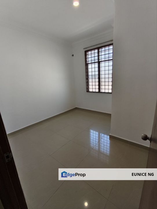 Jalan Hang Tuah, Taman Skudai Baru - Double Storey Terrace House For Sale, Johor, Skudai