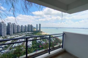 Cerulean Bay @ Forest City