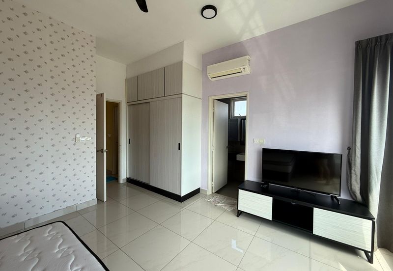 The Pinnacles (Pinnacle Tower)