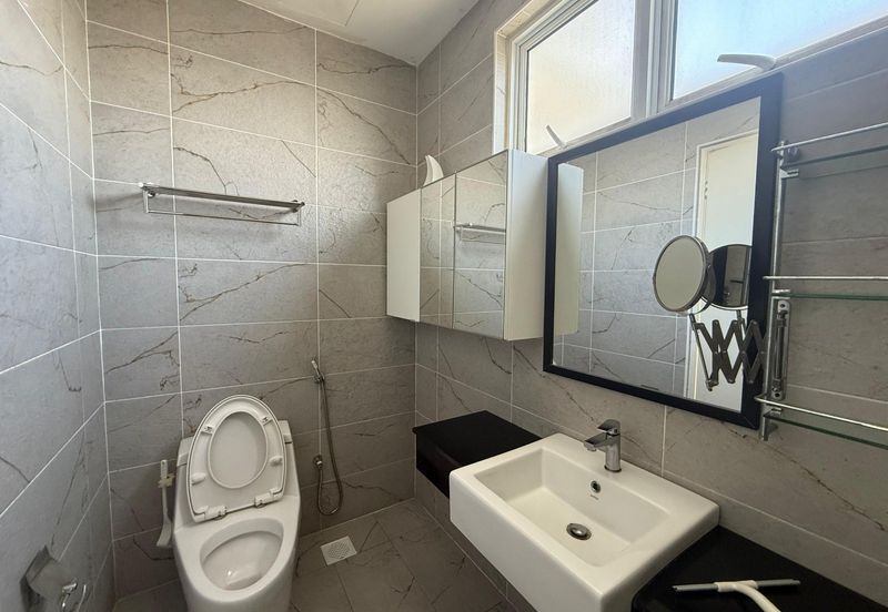 The Pinnacles (Pinnacle Tower)