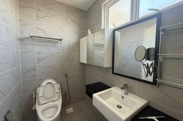 The Pinnacles (Pinnacle Tower)