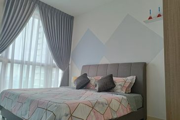 The M @ Medini Macrolink