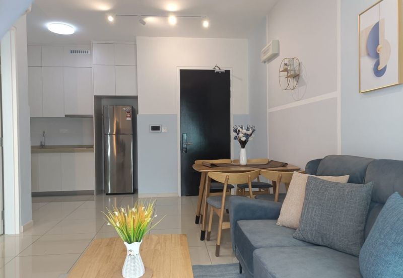 The M @ Medini Macrolink