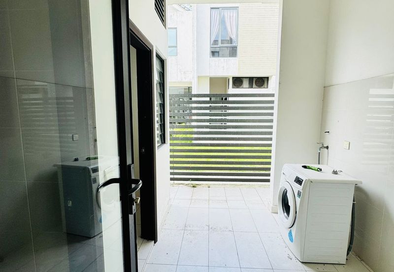 Avira Garden Terraces @ Medini