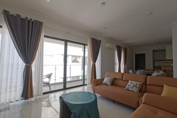 Royal Strand @ Country Garden Danga Bay