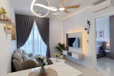 The M @ Medini Macrolink