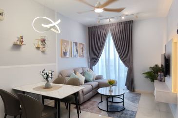 The M @ Medini Macrolink