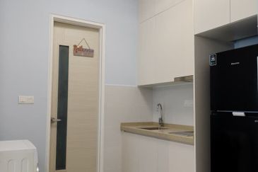 The M @ Medini Macrolink