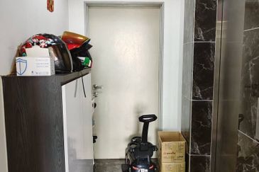 D'Summit Residences @ Kempas Utama