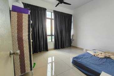 D'Summit Residences @ Kempas Utama