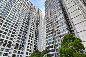 D'Summit Residences @ Kempas Utama