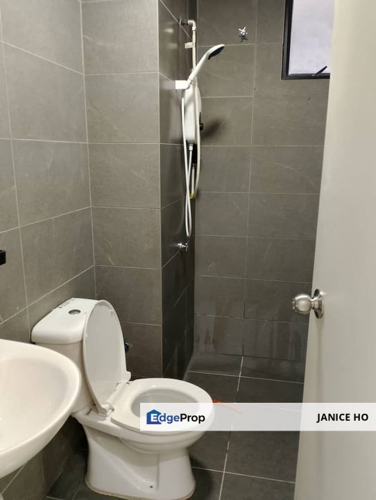 majestic Maxim 3 Rooms Partial Furnished with 1 Car Park, Kuala Lumpur, Cheras