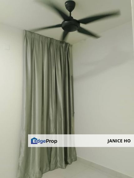 Majestic Maxim 3 Rooms Partial Furnished, Kuala Lumpur, Cheras