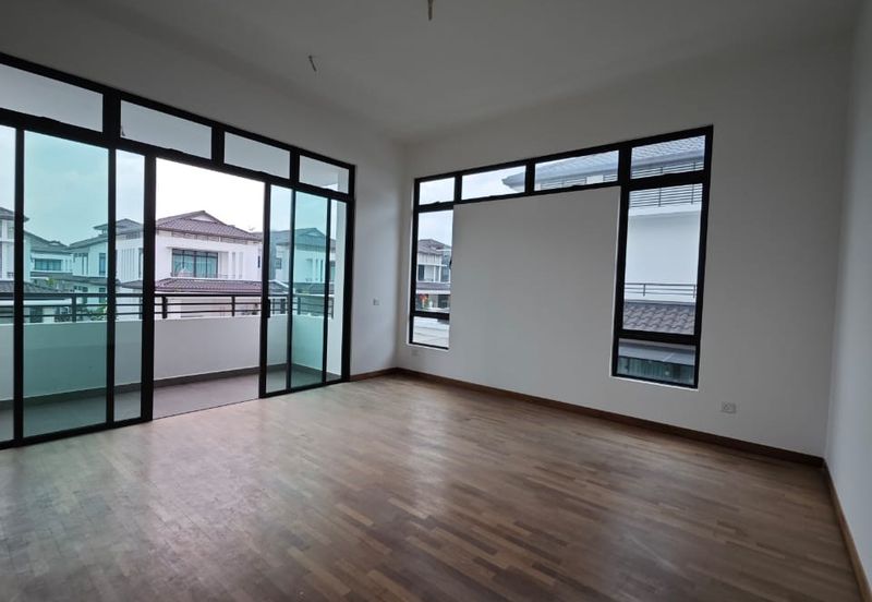 Tenderfields @ Eco Majestic