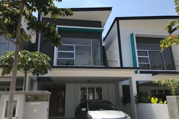 Parkfield Residences, Tropicana Heights