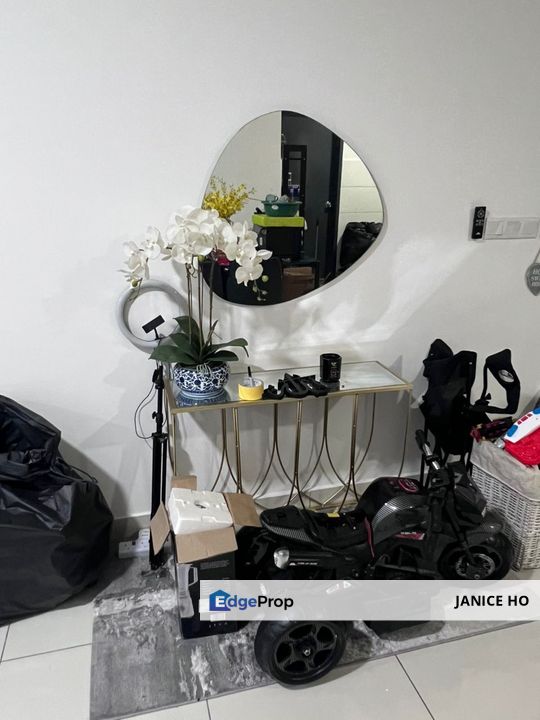 The Holmes 2 Three Rooms Partial Furnished, Kuala Lumpur, Bandar Tun Razak