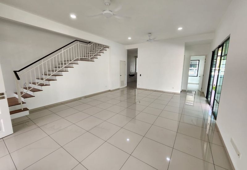 Cradleton @ Eco Majestic