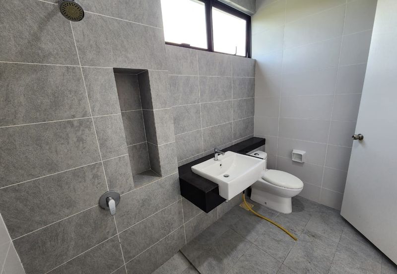 Cradleton @ Eco Majestic