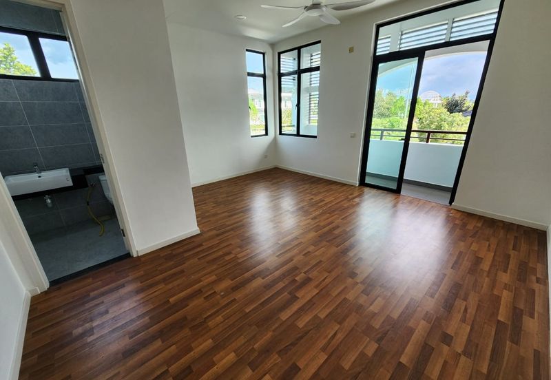 Cradleton @ Eco Majestic