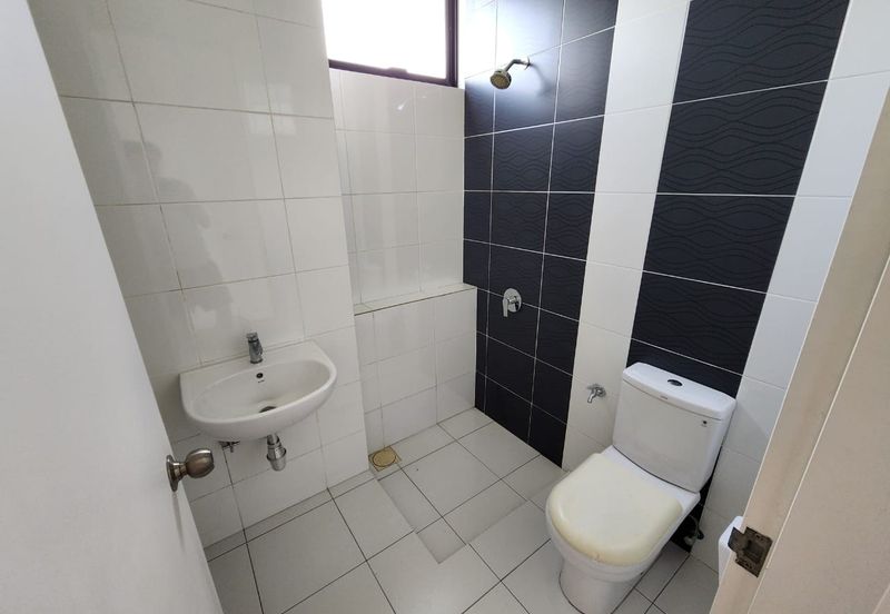 Cradleton @ Eco Majestic