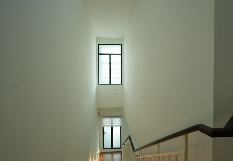 Cradleton @ Eco Majestic