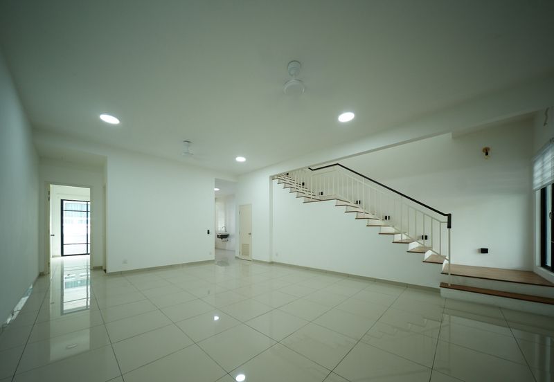 Cradleton @ Eco Majestic