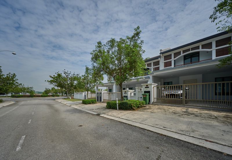 Cradleton @ Eco Majestic