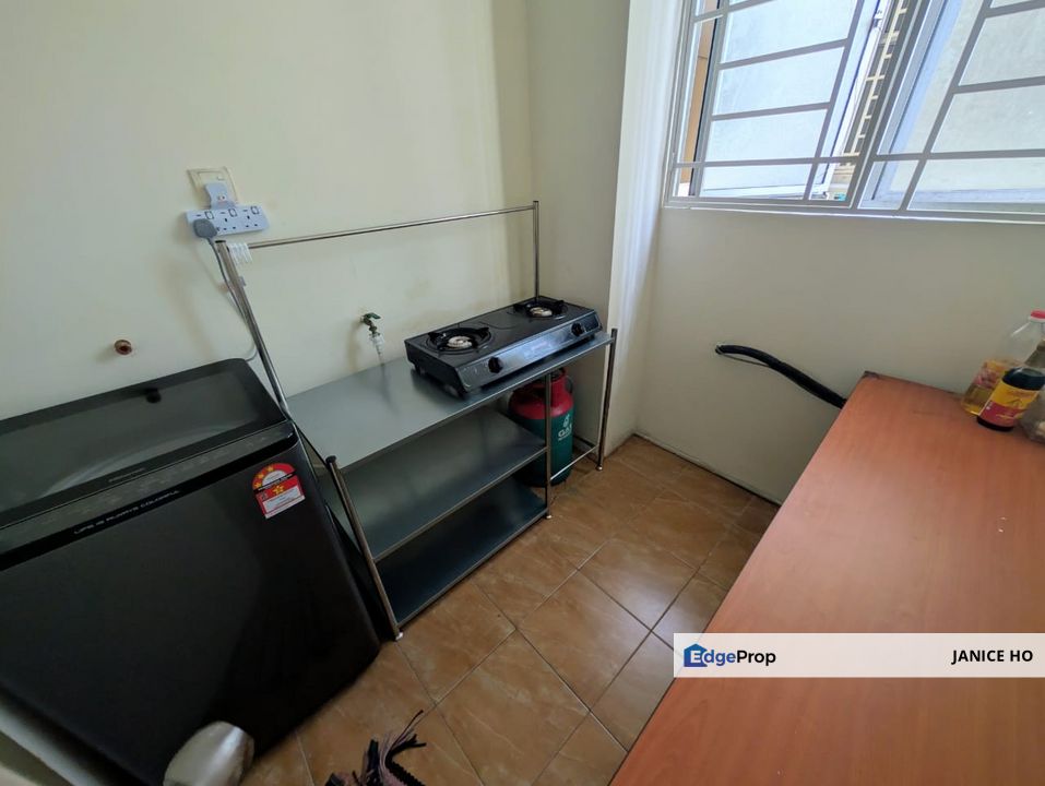 PV15 Fully Furnished Master Room And Single Room, Kuala Lumpur, Setapak